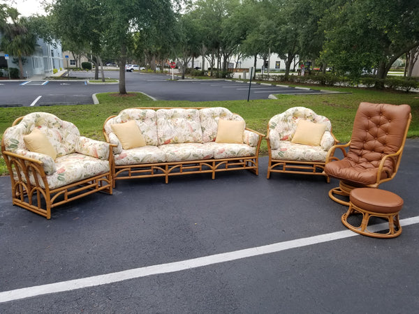 VINTAGE CLARK CASUAL DISTINCTIVE RATTAN FURNITURE SOFA