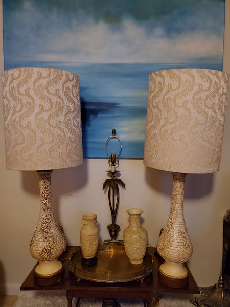 ANTIQUE WHITE CINNABAR HAND CARVED 🌹FLORAL🌷 LAMPS W/ SHADES (2)