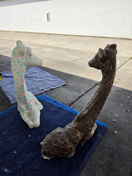 VINTAGE WHITE/ BLUE/ PINK CERAMIC/ PLASTER RESTING GIRAFFE 🩵🦒🤍🦒🩷 ~ MISC