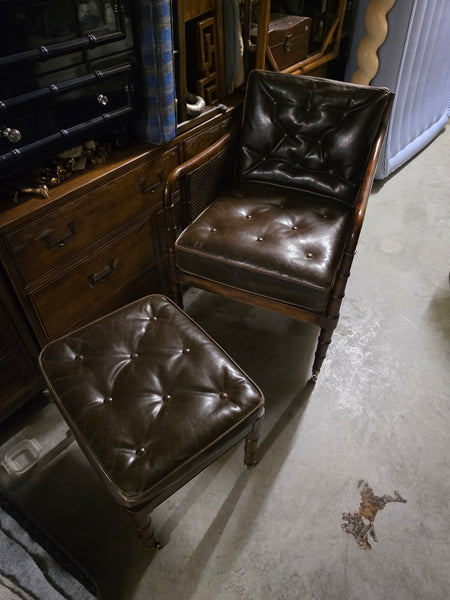 VANGUARD FURNITURE CRAFTWORK PORTOBELLO COGNAC PB WALNUT FAUX BAMBOO DOUBLE CANE PROTECTED ANILINE LEATHER BUTTON TUFTED O/S ACCENT/ LOUNGE/ SHERATON/ REGENGY CHAIR W/OTTOMAN ON BRASS CASTORS 🗣