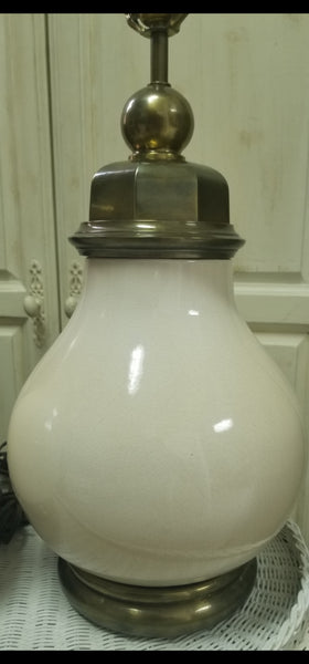 VINTAGE 1978 CHAPMAN HAND GLAZED CRACKLED CERAMIC/ PORCELAIN AND BRASS URN/ GINGER JAR TABLE LAMPS (2)