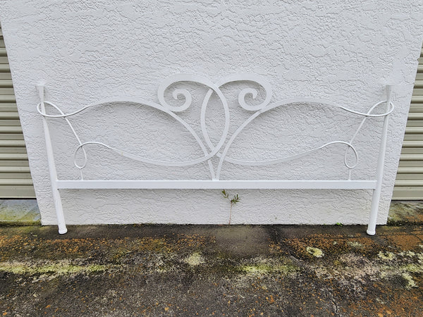 VINTAGE WHITE METAL/ IRON CURVED/ BENT  WHIMSICAL HEADBOARD AND  FOOTBOARD