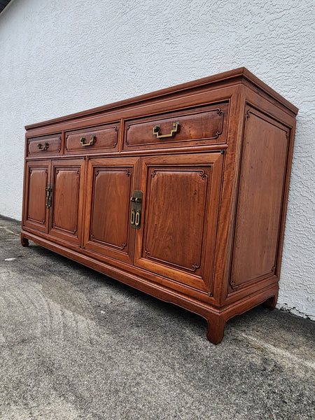 VINTAGE GEORGE ZEE & CO KILN DRIED HAND CARVED ROSEWOOD/TEAK CHINOISERIE MING BUFFET/SIDEBOARD/CONSOLE