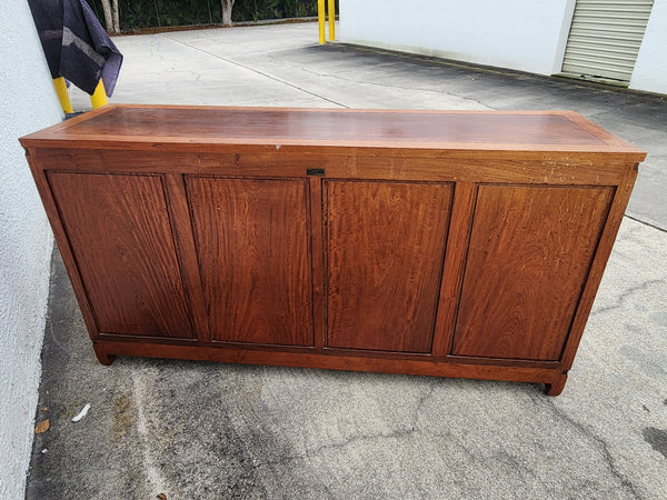 VINTAGE GEORGE ZEE & CO KILN DRIED HAND CARVED ROSEWOOD/TEAK CHINOISERIE MING BUFFET/SIDEBOARD/CONSOLE