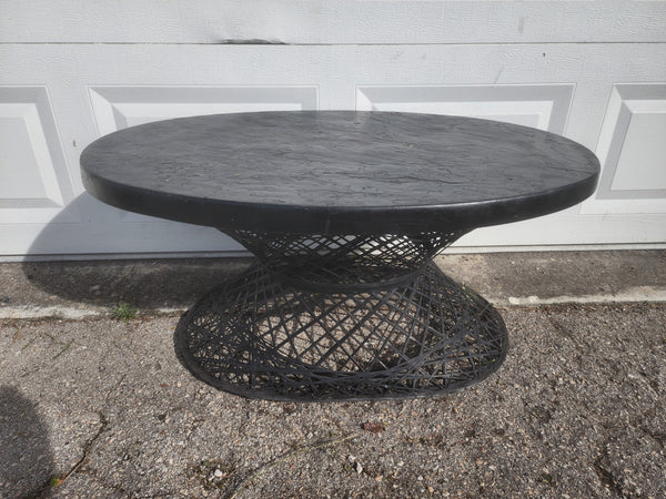 VINTAGE RUSSELL WOODARD SPUN FIBERGLASS COFFEE TABLE