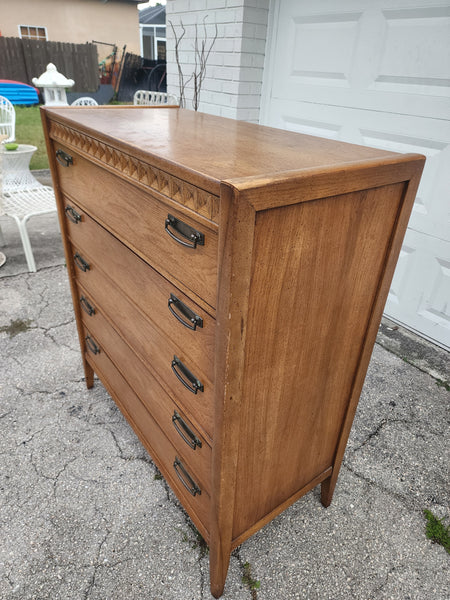 VINTAGE MID CENTURY MODERN BROYHILL PREMIER TALLBOY DRESSER