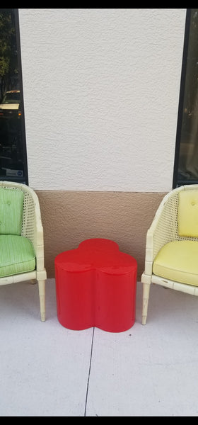 VINTAGE MID CENTURY MODERN RED❣️ FIBERGLASS CLOVER ACCENT/ END TABLE