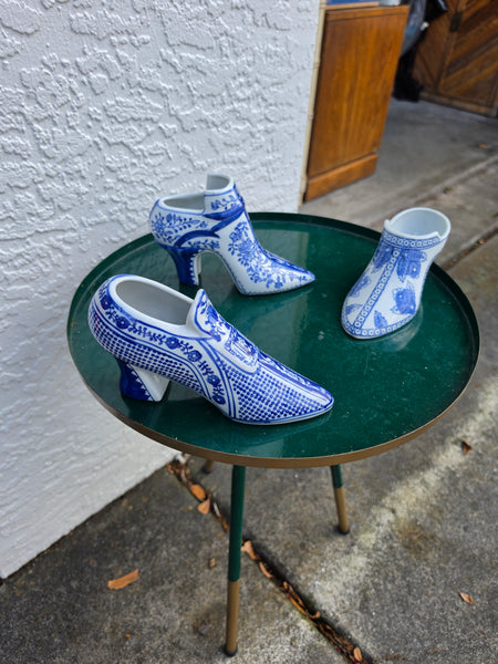 VINTAGE BLUE AND WHITE CERAMIC/ PORCELAIN CHINOISERIE HIGH HEELS 💙👠🤍 (3 AVAILABLE) ~ MISC