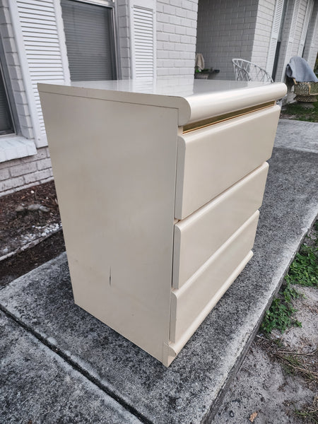 VINTAGE BROYHILL POSTMODERN LACQUERED LAMINATE WATERFALL TALLBOY DRESSER W/FAUX BRASS ACCENT STRIPS