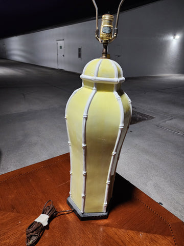 VINTAGE PORCELAIN/ CERAMIC YELLA/ WHITE FAUX BAMBOO LAMP