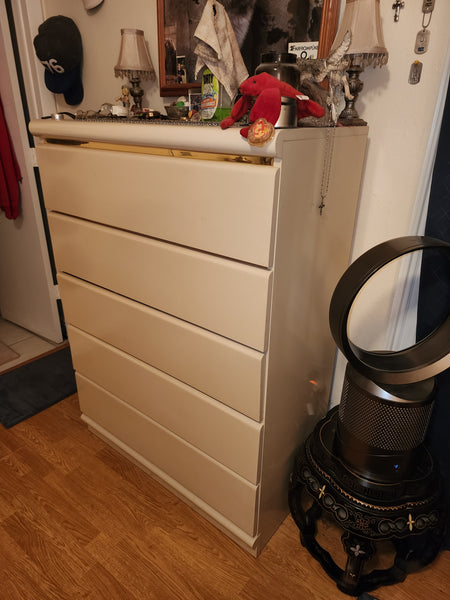 VINTAGE BROYHILL POSTMODERN LACQUERED LAMINATE WATERFALL TALLBOY DRESSER W/FAUX BRASS ACCENT STRIPS