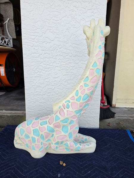VINTAGE WHITE/ BLUE/ PINK CERAMIC/ PLASTER RESTING GIRAFFE 🩵🦒🤍🦒🩷 ~ MISC