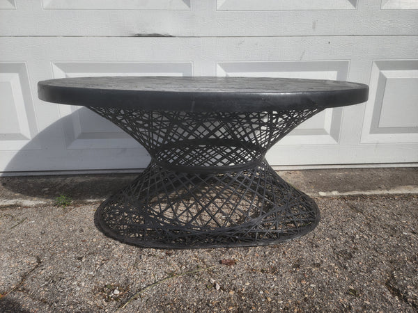 VINTAGE RUSSELL WOODARD SPUN FIBERGLASS COFFEE TABLE