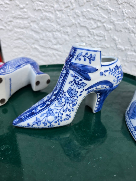 VINTAGE BLUE AND WHITE CERAMIC/ PORCELAIN CHINOISERIE HIGH HEELS 💙👠🤍 (3 AVAILABLE) ~ MISC