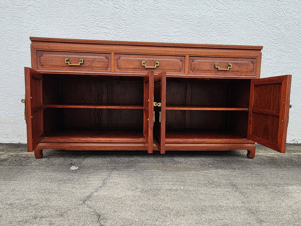 VINTAGE GEORGE ZEE & CO KILN DRIED HAND CARVED ROSEWOOD/TEAK CHINOISERIE MING BUFFET/SIDEBOARD/CONSOLE