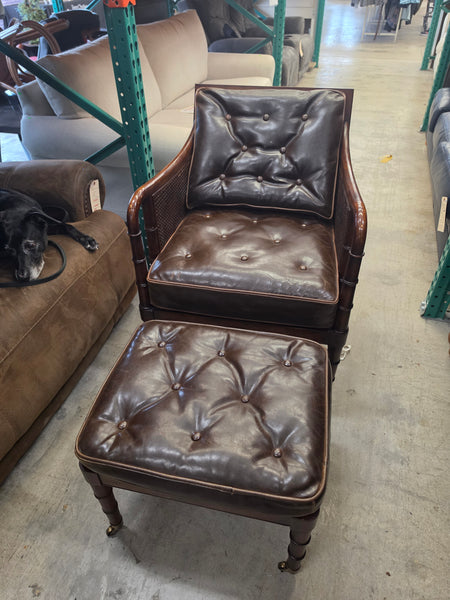 VANGUARD FURNITURE CRAFTWORK PORTOBELLO COGNAC PB WALNUT FAUX BAMBOO DOUBLE CANE PROTECTED ANILINE LEATHER BUTTON TUFTED O/S ACCENT/ LOUNGE/ SHERATON/ REGENGY CHAIR W/OTTOMAN ON BRASS CASTORS 🗣