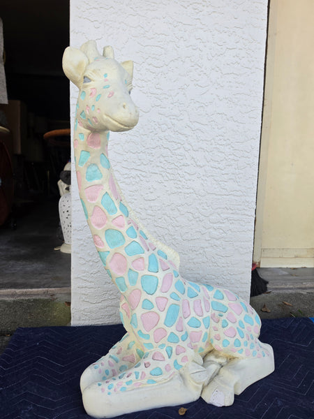 VINTAGE WHITE/ BLUE/ PINK CERAMIC/ PLASTER RESTING GIRAFFE 🩵🦒🤍🦒🩷 ~ MISC