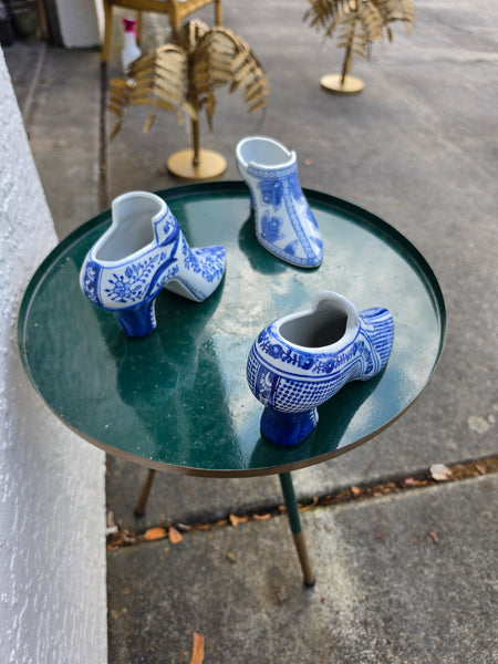 VINTAGE BLUE AND WHITE CERAMIC/ PORCELAIN CHINOISERIE HIGH HEELS 💙👠🤍 (3 AVAILABLE) ~ MISC