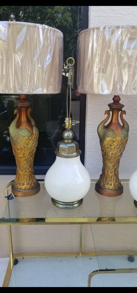 VINTAGE 1978 CHAPMAN HAND GLAZED CRACKLED CERAMIC/ PORCELAIN AND BRASS URN/ GINGER JAR TABLE LAMPS (2)