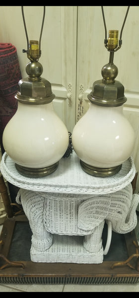 VINTAGE 1978 CHAPMAN HAND GLAZED CRACKLED CERAMIC/ PORCELAIN AND BRASS URN/ GINGER JAR TABLE LAMPS (2)