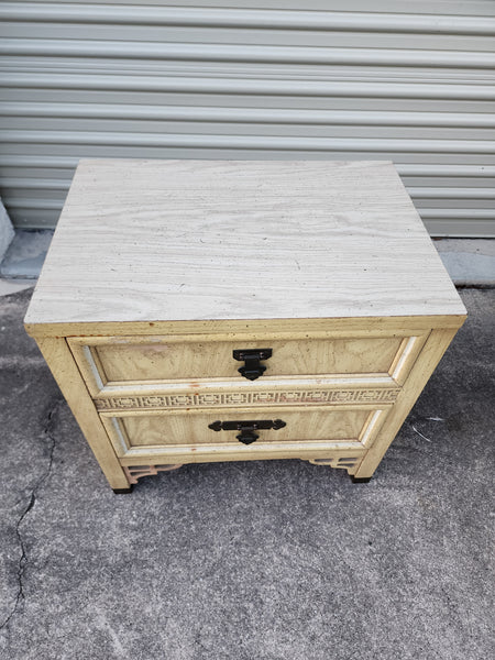 VINTAGE DIXIE SHANGRI LA ⛩️ CHINOISERIE FAUX BAMBOO NIGHTSTAND WITH DA FRETWORK N BRASS (2)
