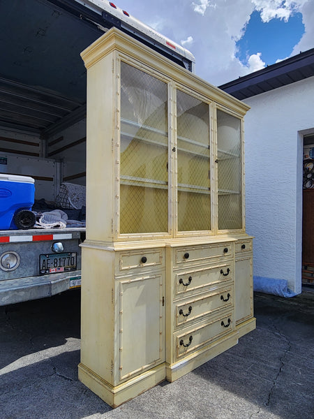 VINTAGE JASPER CABINET ILLUMINATED FAUX BAMBOO 🎋 BUTLERS CHINA CABINET/ DESK/ CONSOLE W/BUBBLE GLASS