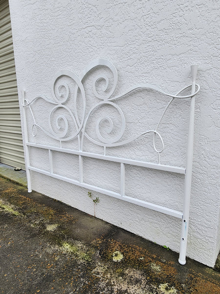 VINTAGE WHITE METAL/ IRON CURVED/ BENT  WHIMSICAL HEADBOARD AND  FOOTBOARD