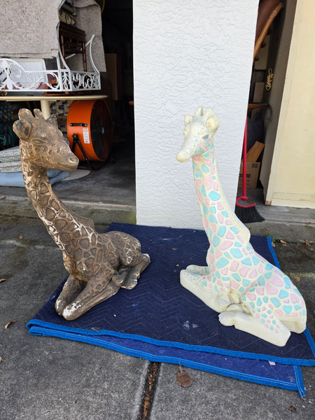 VINTAGE WHITE/ BLUE/ PINK CERAMIC/ PLASTER RESTING GIRAFFE 🩵🦒🤍🦒🩷 ~ MISC