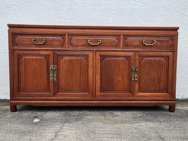 VINTAGE GEORGE ZEE & CO KILN DRIED HAND CARVED ROSEWOOD/TEAK CHINOISERIE MING BUFFET/SIDEBOARD/CONSOLE