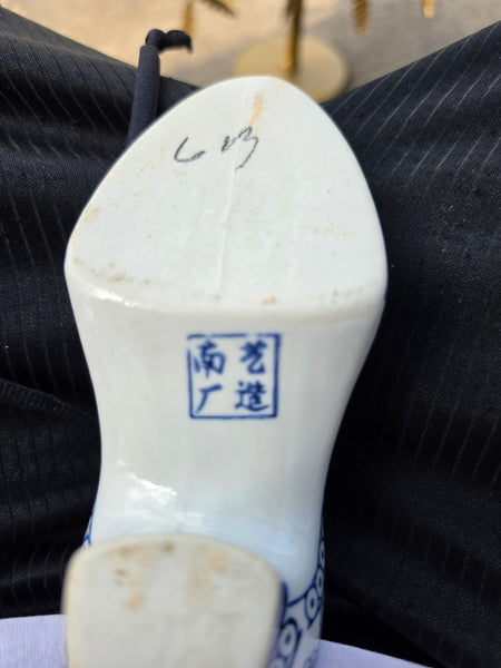VINTAGE BLUE AND WHITE CERAMIC/ PORCELAIN CHINOISERIE HIGH HEELS 💙👠🤍 (3 AVAILABLE) ~ MISC