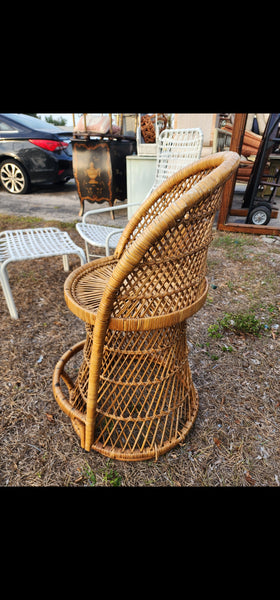 VINTAGE WICKER RATTAN BAMBOO 🎋 BOHO EMMANUELLE  SUNBURST COUNTER BARSTOOLS (3)