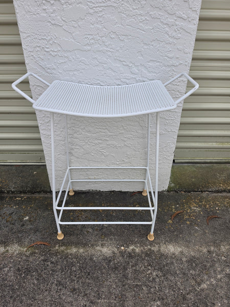 VINTAGE MID CENTURY MODERN SALTERINI METAL/ IRON STOOL/ BENCH/ SHOWER CHAIR/ ACCENT TABLE W/MESH SEAT/ HANDLES/ RUBBER CLAD SHOES ~ MISC