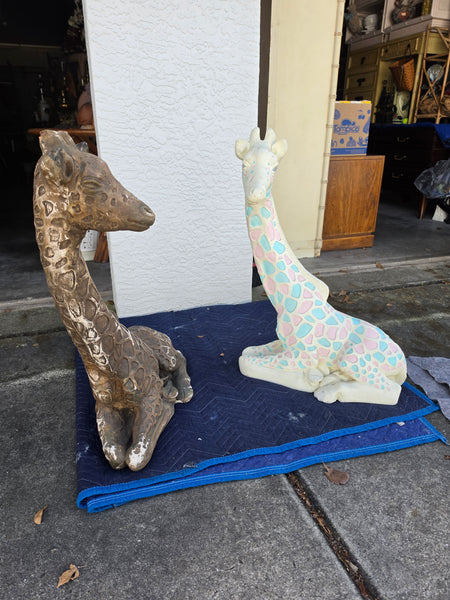 VINTAGE WHITE/ BLUE/ PINK CERAMIC/ PLASTER RESTING GIRAFFE 🩵🦒🤍🦒🩷 ~ MISC