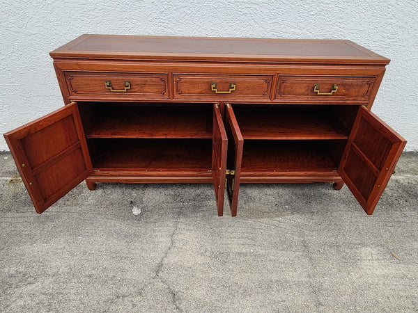 VINTAGE GEORGE ZEE & CO KILN DRIED HAND CARVED ROSEWOOD/TEAK CHINOISERIE MING BUFFET/SIDEBOARD/CONSOLE