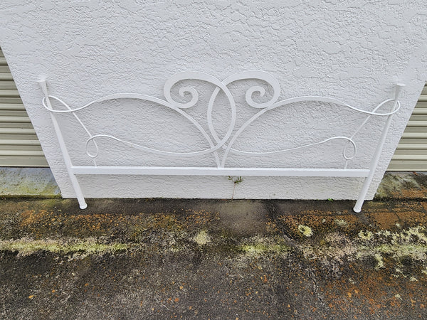 VINTAGE WHITE METAL/ IRON CURVED/ BENT  WHIMSICAL HEADBOARD AND  FOOTBOARD