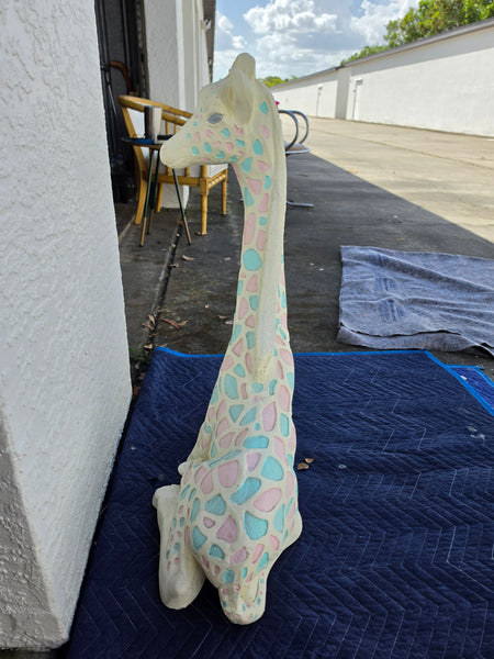 VINTAGE WHITE/ BLUE/ PINK CERAMIC/ PLASTER RESTING GIRAFFE 🩵🦒🤍🦒🩷 ~ MISC