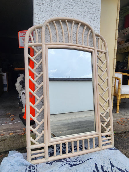 VINTAGE FICKS REED RATTAN CHIPPENDALE MIRROR 🪞