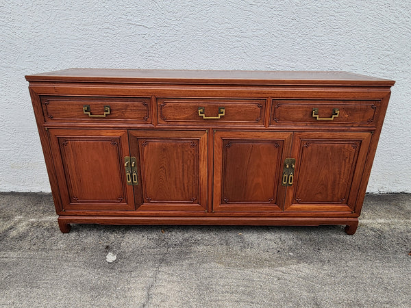 VINTAGE GEORGE ZEE & CO KILN DRIED HAND CARVED ROSEWOOD/TEAK CHINOISERIE MING BUFFET/SIDEBOARD/CONSOLE