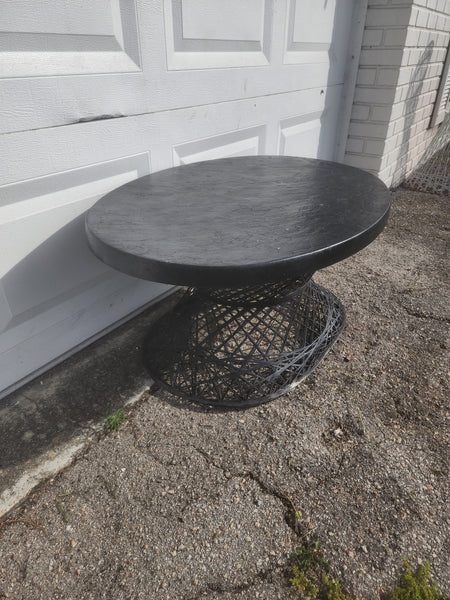 VINTAGE RUSSELL WOODARD SPUN FIBERGLASS COFFEE TABLE