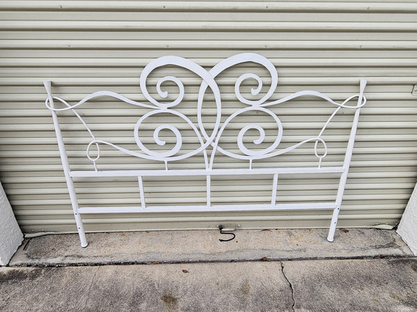 VINTAGE WHITE METAL/ IRON CURVED/ BENT  WHIMSICAL HEADBOARD AND  FOOTBOARD