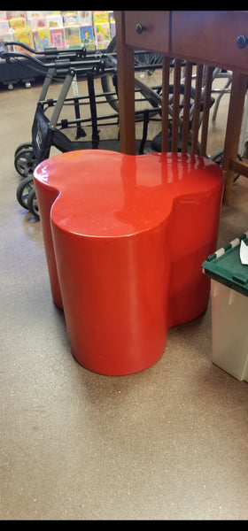 VINTAGE MID CENTURY MODERN RED❣️ FIBERGLASS CLOVER ACCENT/ END TABLE