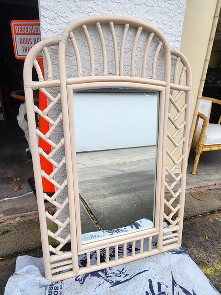 VINTAGE FICKS REED RATTAN CHIPPENDALE MIRROR 🪞