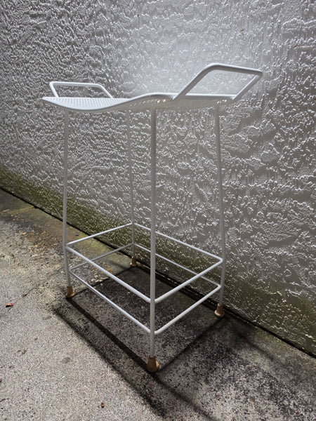 VINTAGE MID CENTURY MODERN SALTERINI METAL/ IRON STOOL/ BENCH/ SHOWER CHAIR/ ACCENT TABLE W/MESH SEAT/ HANDLES/ RUBBER CLAD SHOES ~ MISC