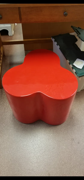 VINTAGE MID CENTURY MODERN RED❣️ FIBERGLASS CLOVER ACCENT/ END TABLE