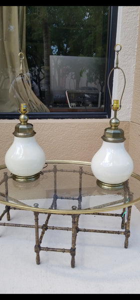 VINTAGE 1978 CHAPMAN HAND GLAZED CRACKLED CERAMIC/ PORCELAIN AND BRASS URN/ GINGER JAR TABLE LAMPS (2)