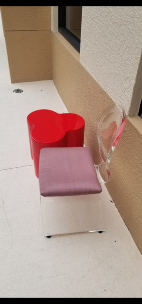 VINTAGE MID CENTURY MODERN RED❣️ FIBERGLASS CLOVER ACCENT/ END TABLE