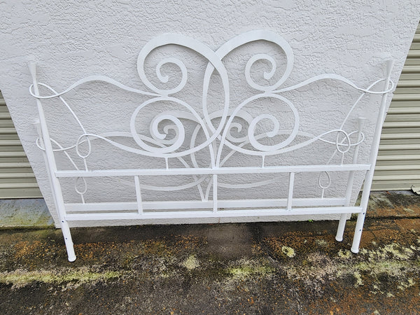 VINTAGE WHITE METAL/ IRON CURVED/ BENT  WHIMSICAL HEADBOARD AND  FOOTBOARD