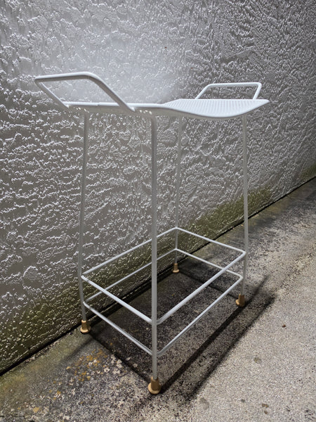 VINTAGE MID CENTURY MODERN SALTERINI METAL/ IRON STOOL/ BENCH/ SHOWER CHAIR/ ACCENT TABLE W/MESH SEAT/ HANDLES/ RUBBER CLAD SHOES ~ MISC