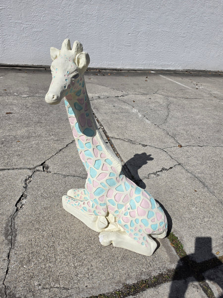 VINTAGE WHITE/ BLUE/ PINK CERAMIC/ PLASTER RESTING GIRAFFE 🩵🦒🤍🦒🩷 ~ MISC