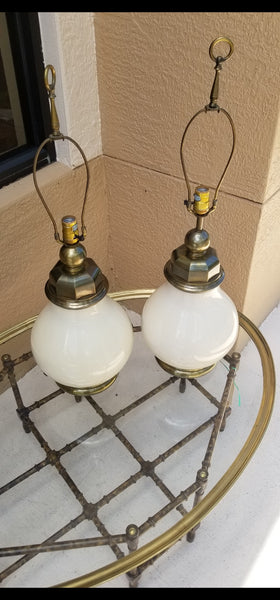 VINTAGE 1978 CHAPMAN HAND GLAZED CRACKLED CERAMIC/ PORCELAIN AND BRASS URN/ GINGER JAR TABLE LAMPS (2)